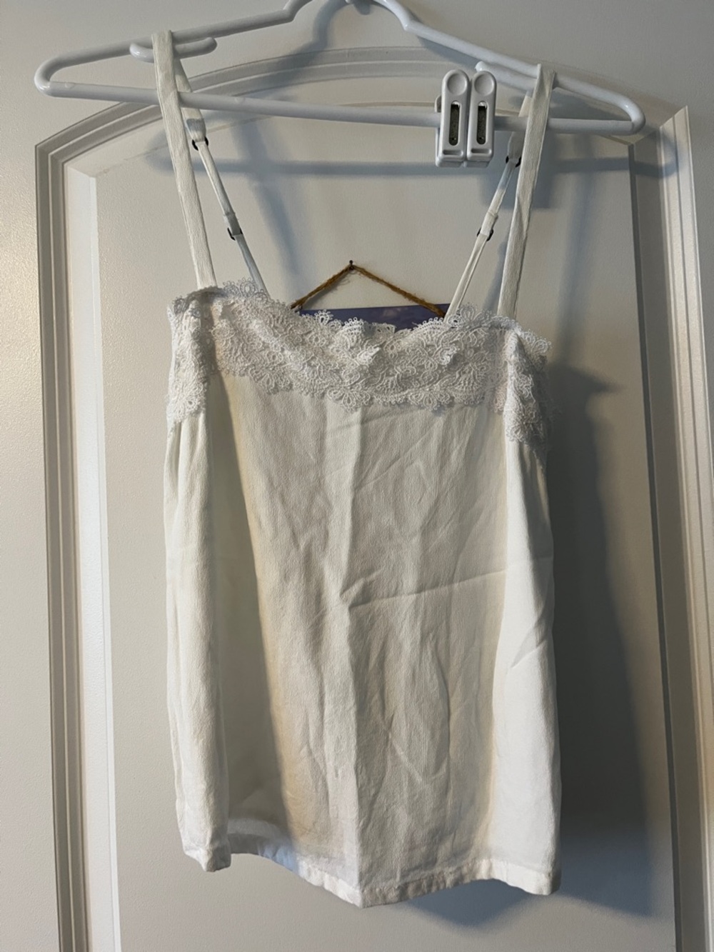 Hollister White Lace Trim Camisole Tank Top